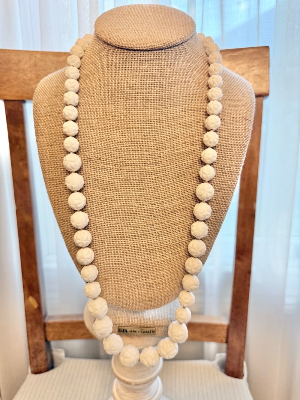 Creamy White Faceted Floral Graduated Beaded Vintage Necklace on chain